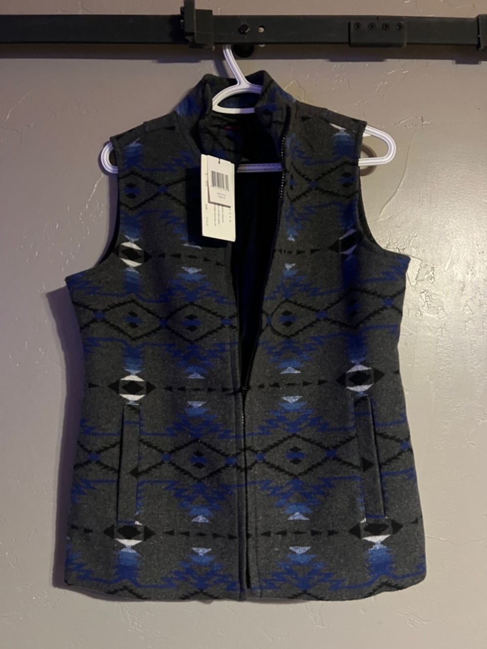 Cowgirl legend Gray & Blue Aztec Zip Vest